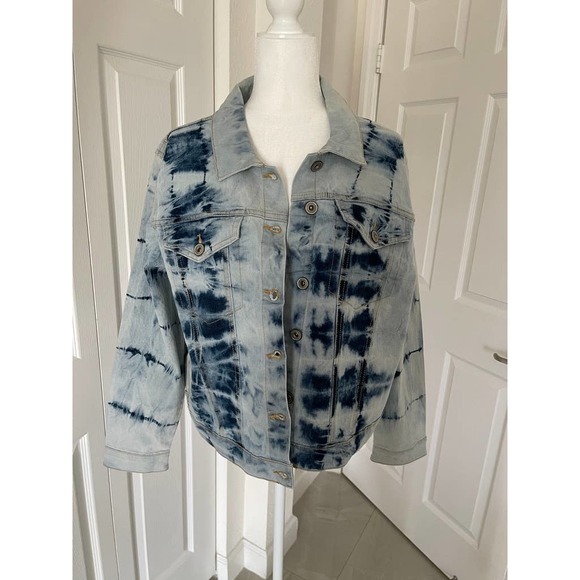 Baccini Jackets & Blazers - NWT Baccini Tie Dye Jacket